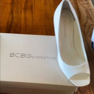 BCBG pumps pre owned